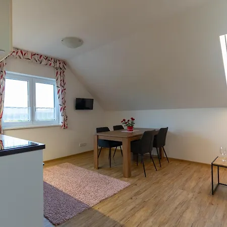 Kohoutek A Slepička V Novohradských Horách