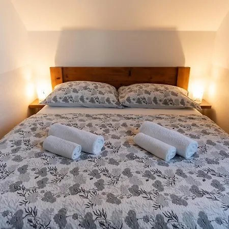 Apartment Kohoutek A Slepicka V Novohradskych Horach Nove Hrady (Ceske Budejovice)